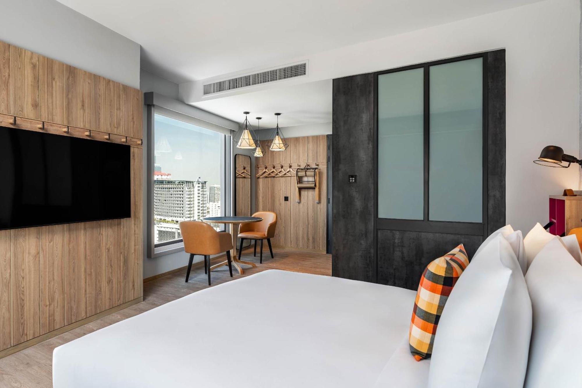 Moxy Bangkok Ratchaprasong Hotel Exterior foto