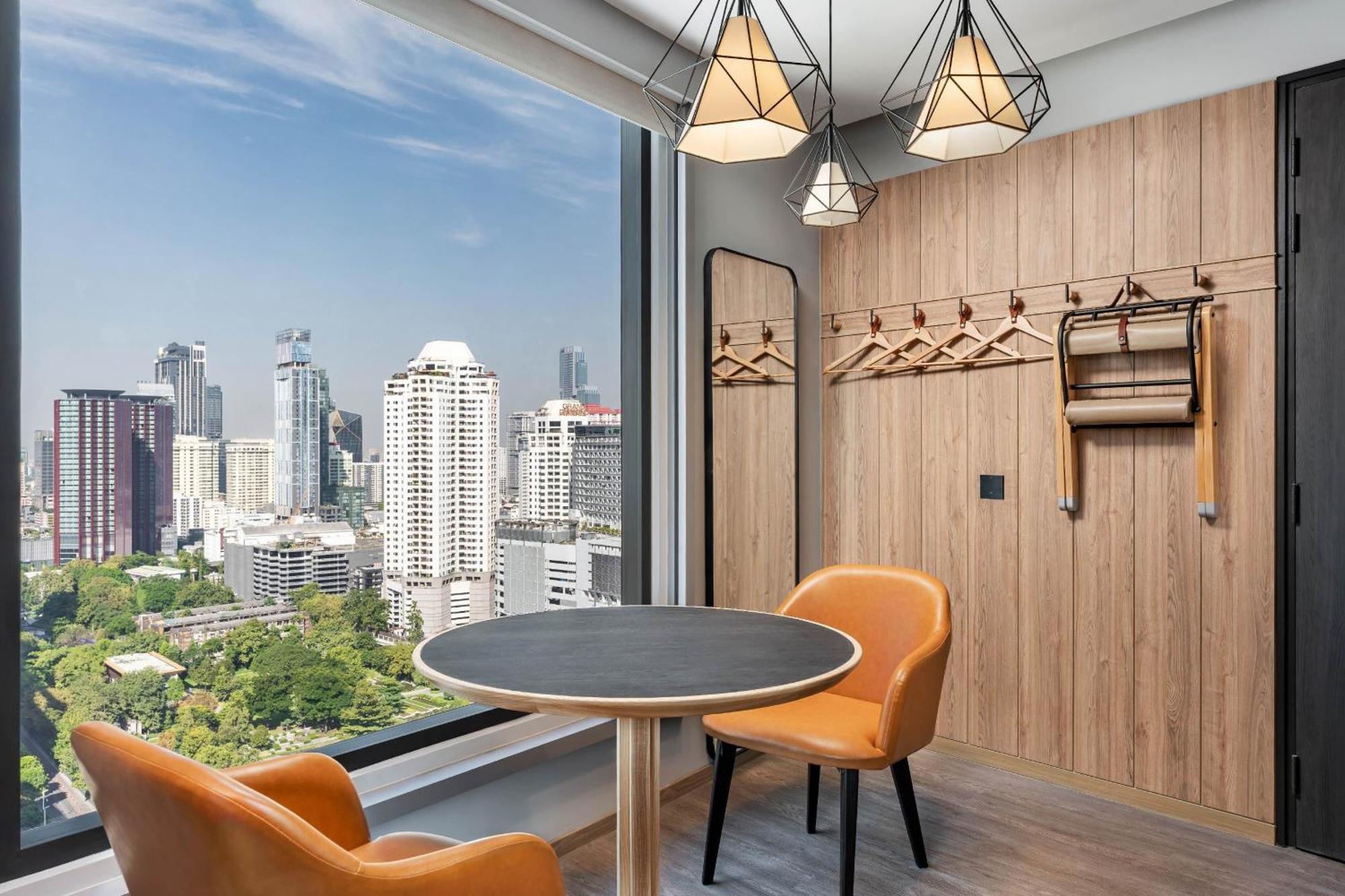 Moxy Bangkok Ratchaprasong Hotel Exterior foto